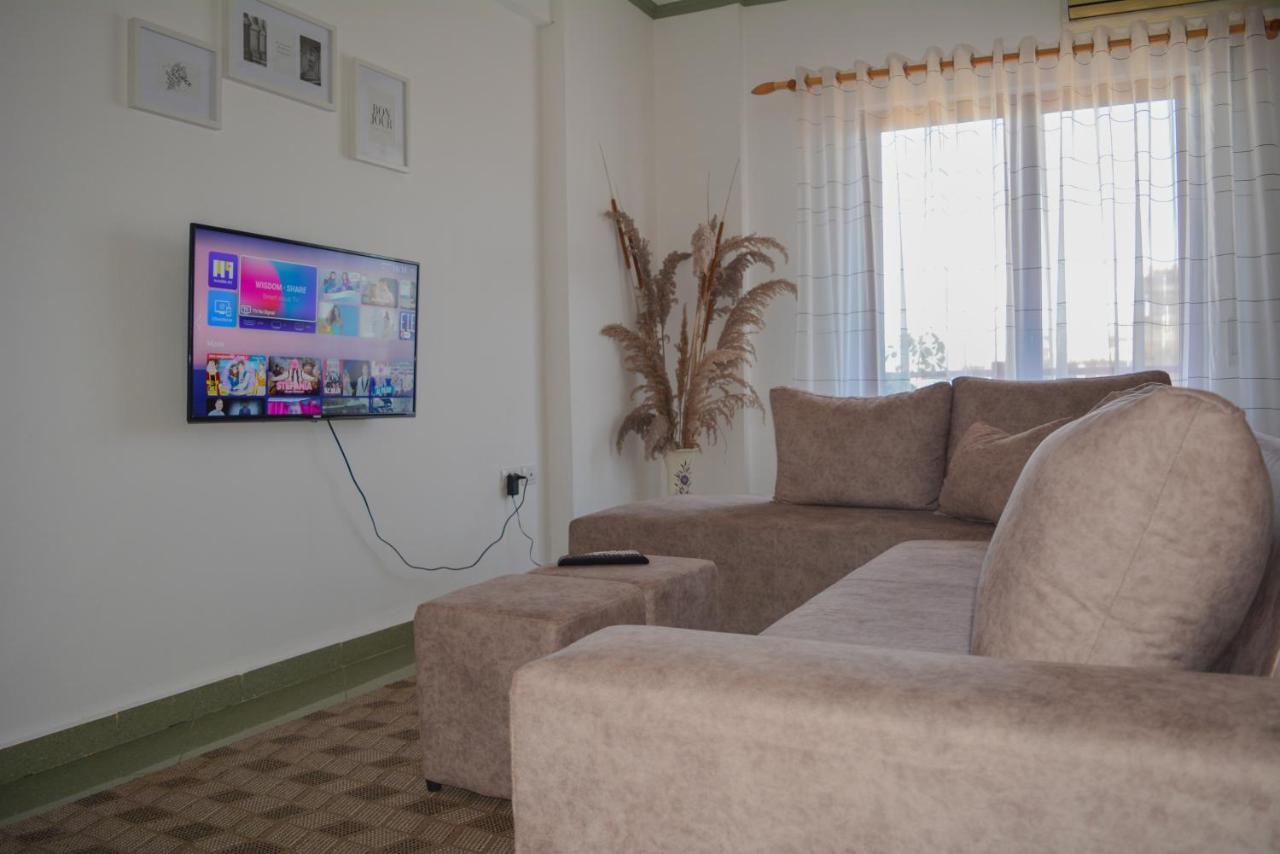 تيرانا Moraceae Lovely Apartment المظهر الخارجي الصورة